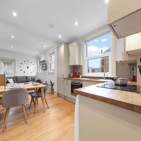 Modern Spacious 1 Bed Flat Near Richmond Park London Exterior photo