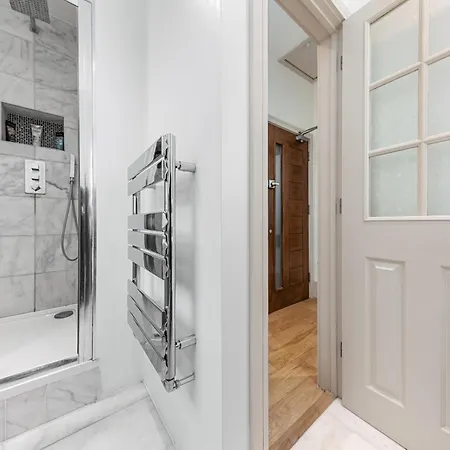 Modern Spacious 1 Bed Flat Near Richmond Park London Exterior photo