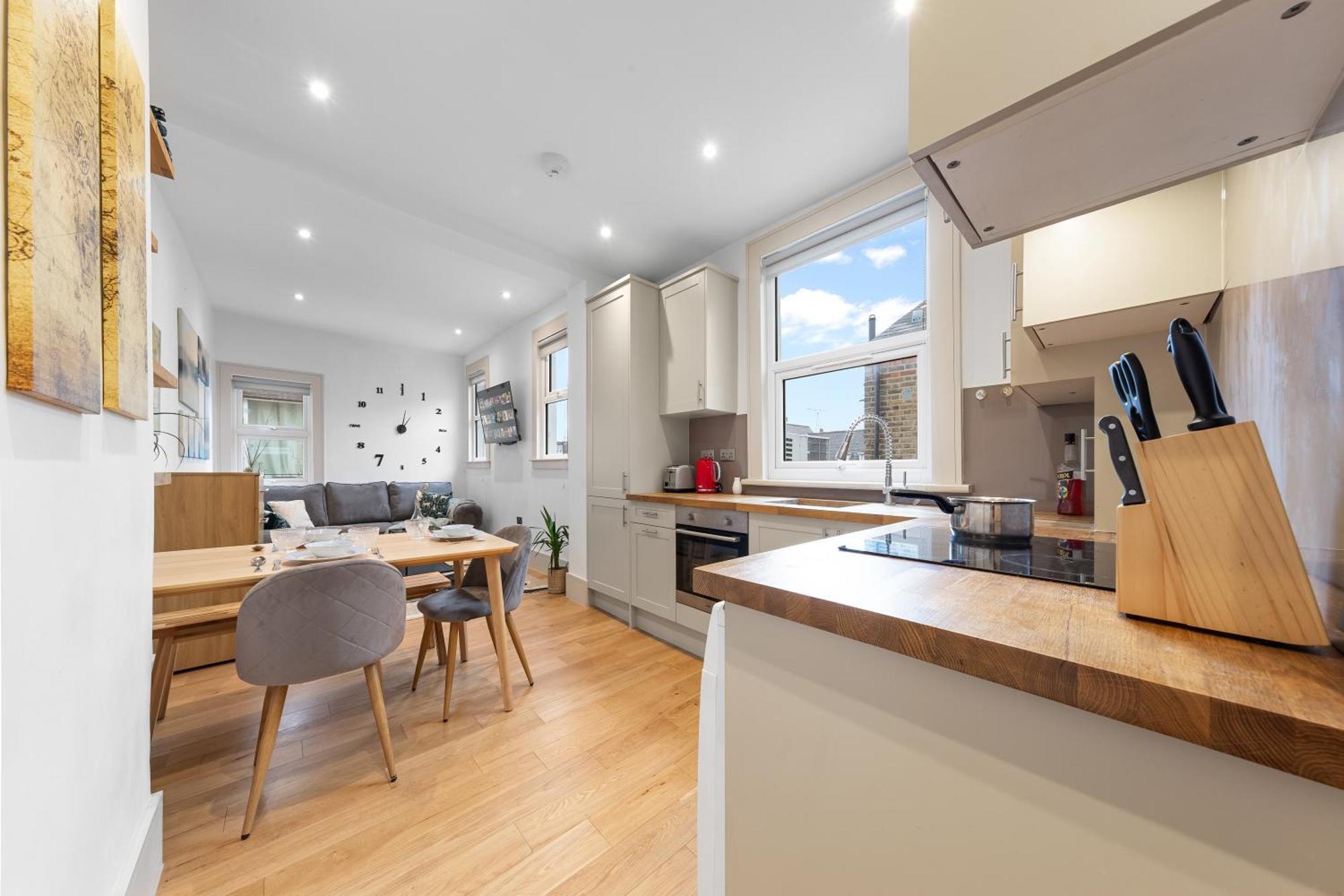 Apartment Modern Spacious 1 Bed Flat Near Richmond Park *