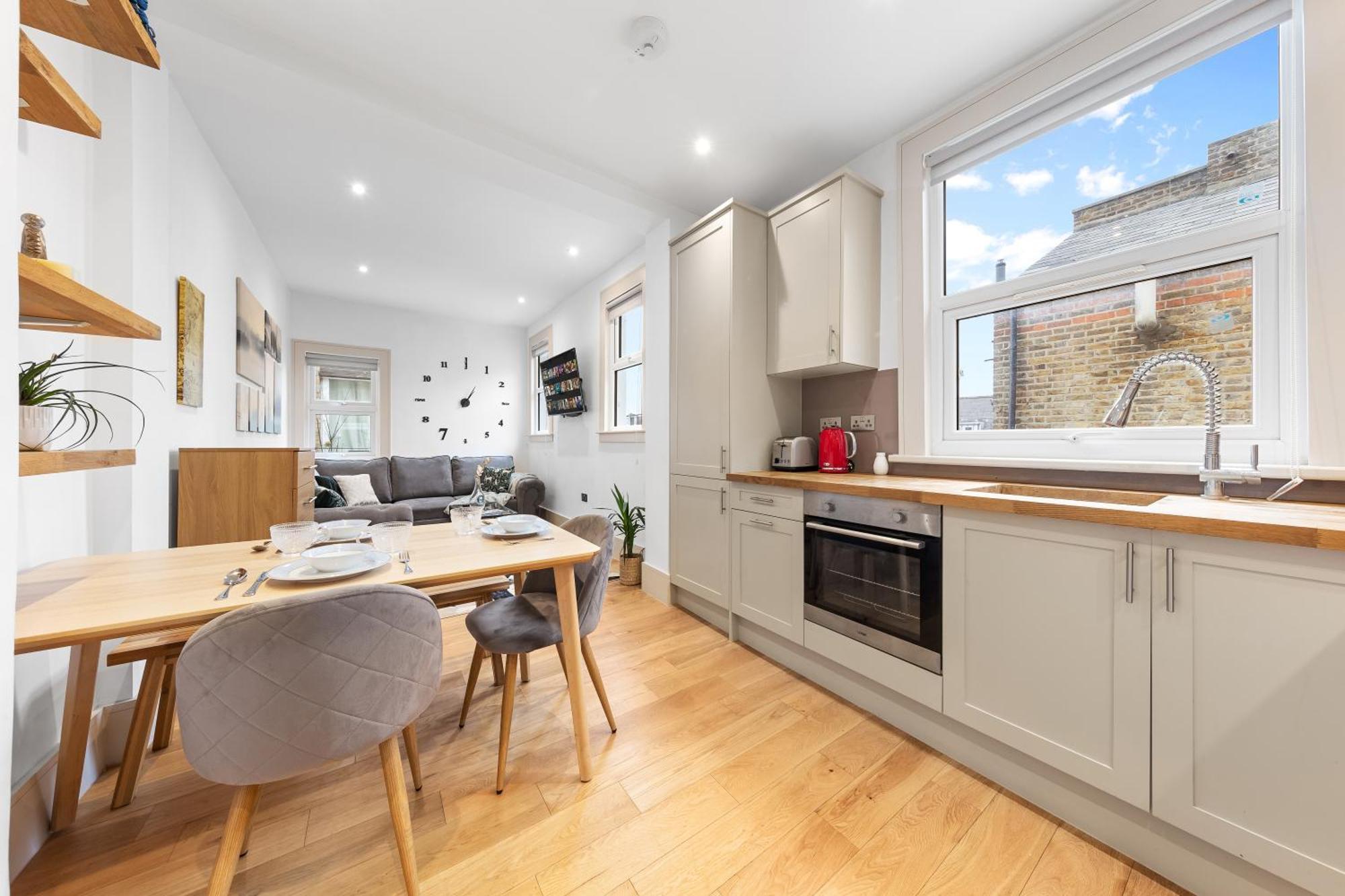 Apartment Modern Spacious 1 Bed Flat Near Richmond Park